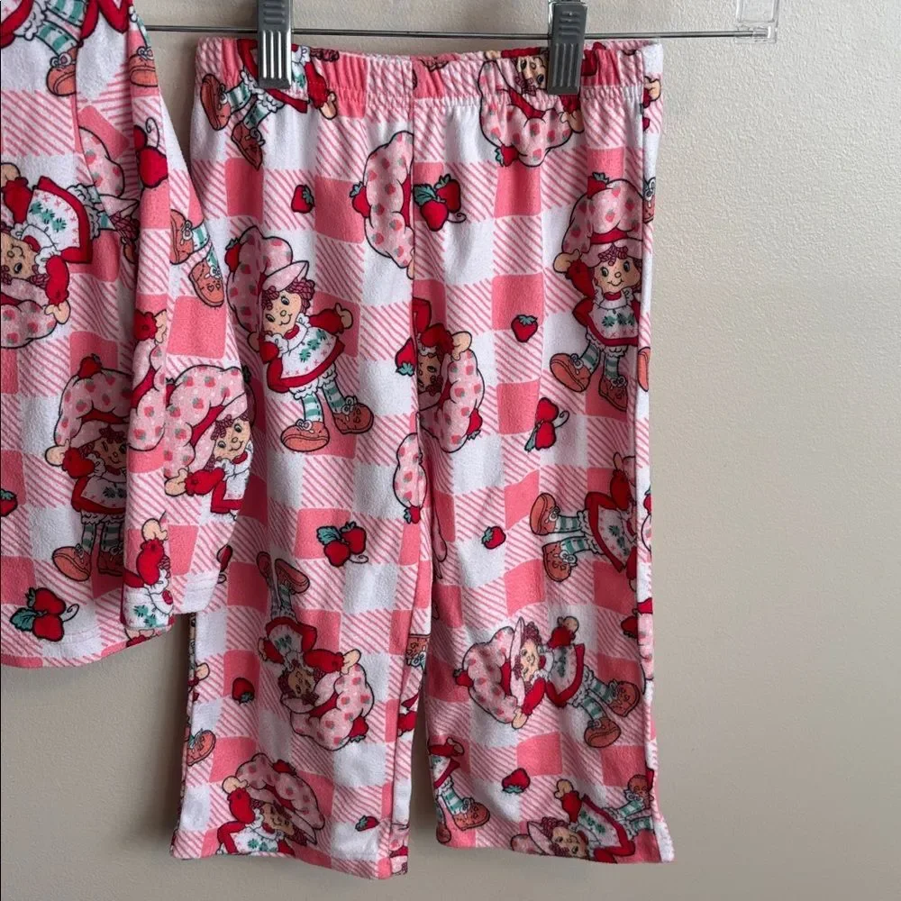 Strawberry shortcake Pink Girls Pajama Set size 4